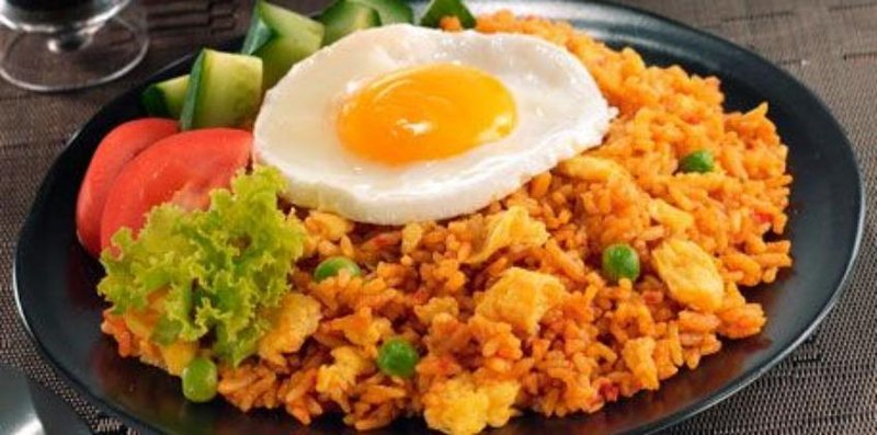 Tutorial memasak Nasgor cabe merah terasi telur ceplok enak